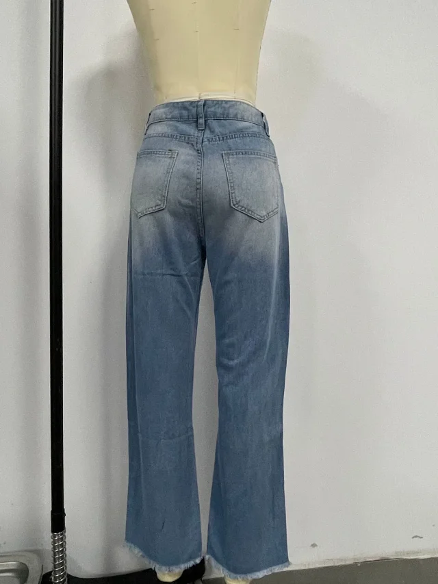 Casual Light Wash Distressed Denim Capris Detail