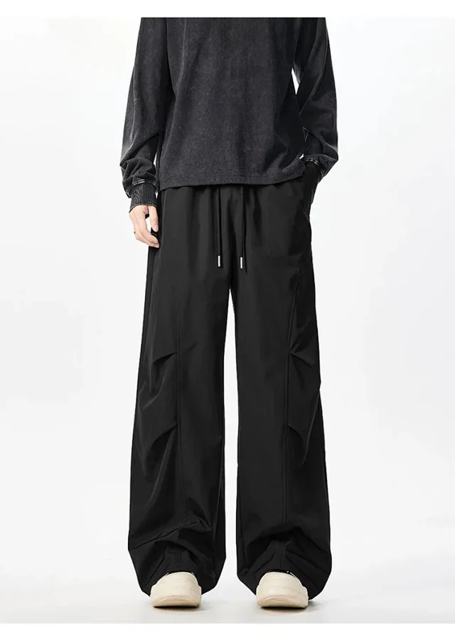 Men's Parachute Pleated Outdoor Pants Detail