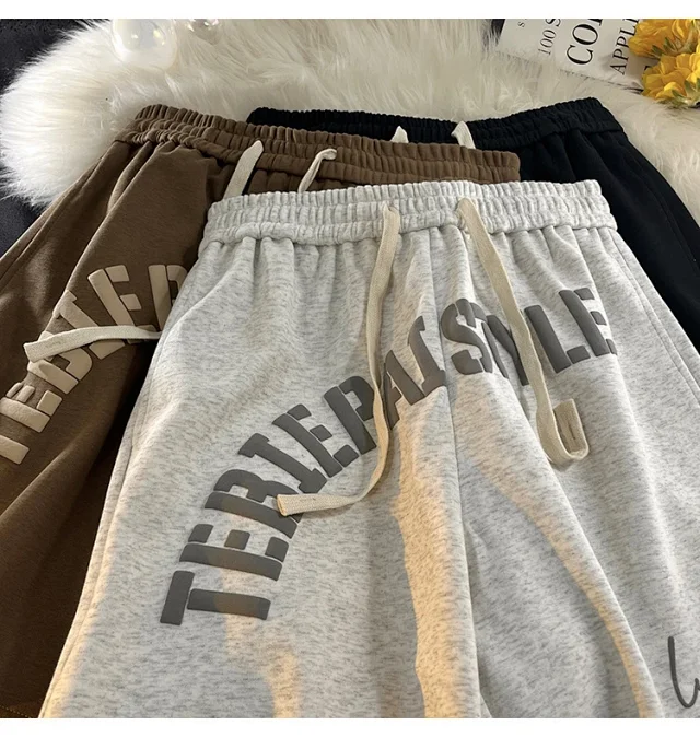 Men's Foam Print Shorts Detail