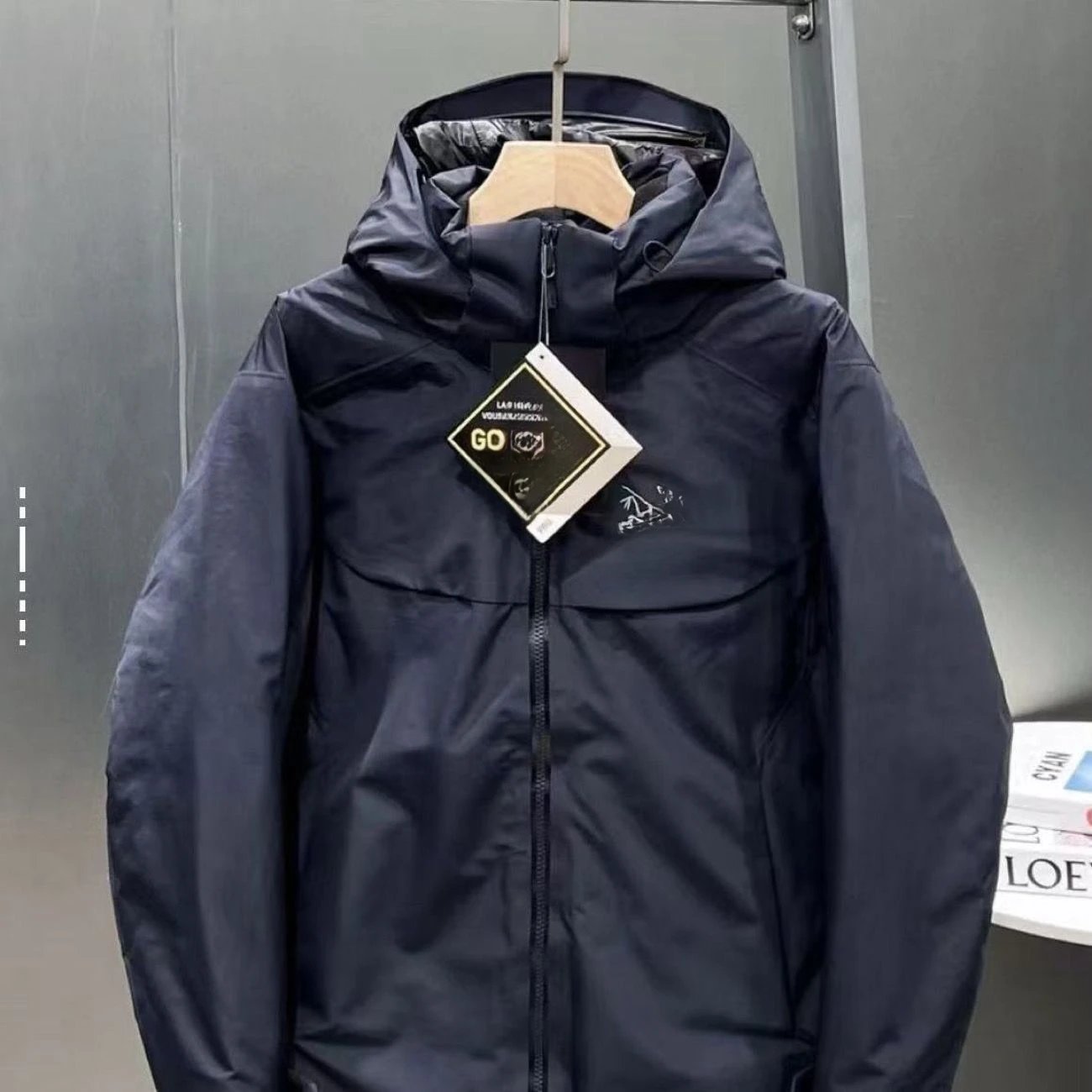 Arc'teryx Down Jacket photo 4