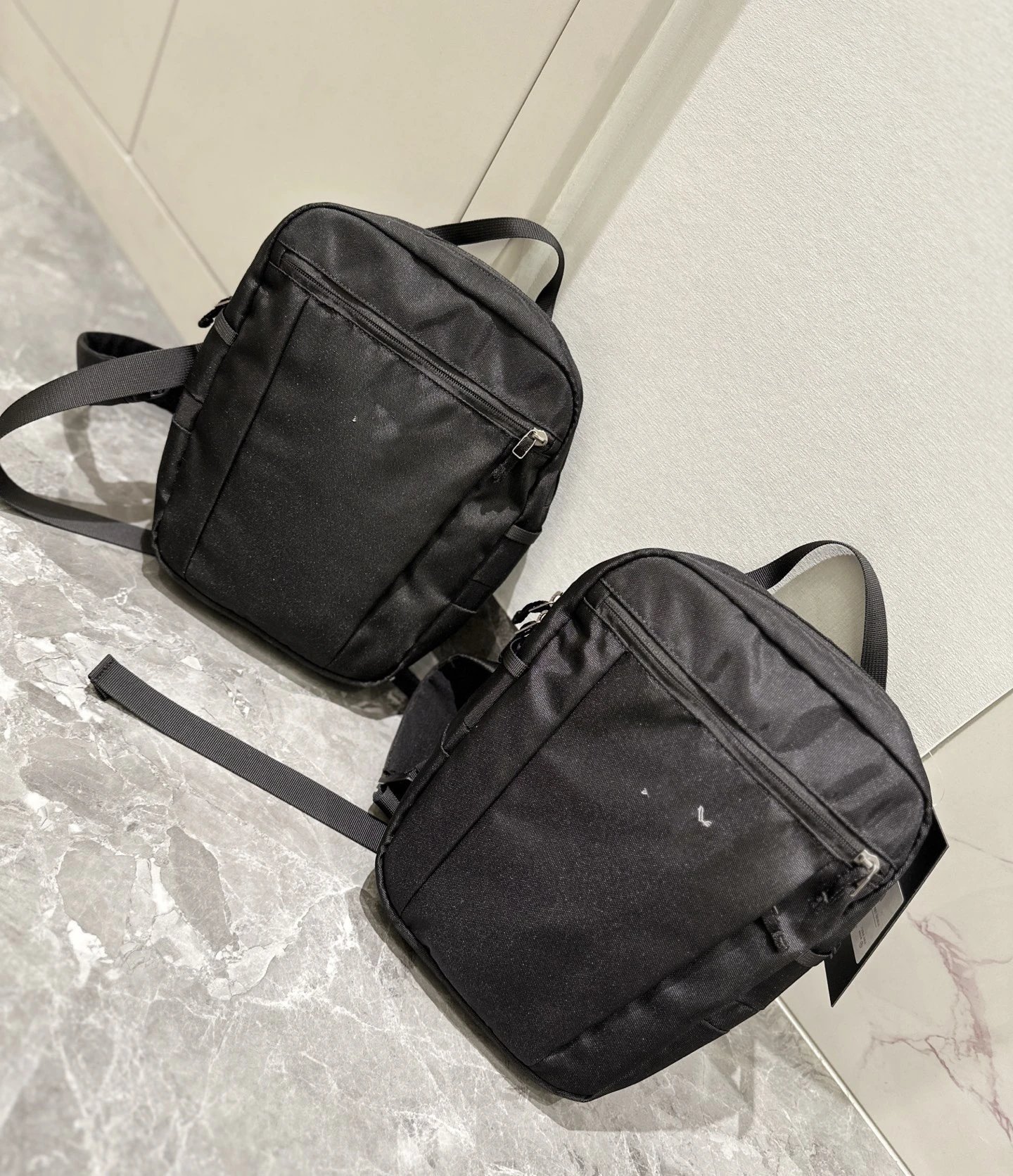 Arc'teryx Waterproof Crossbody Bag photo 3