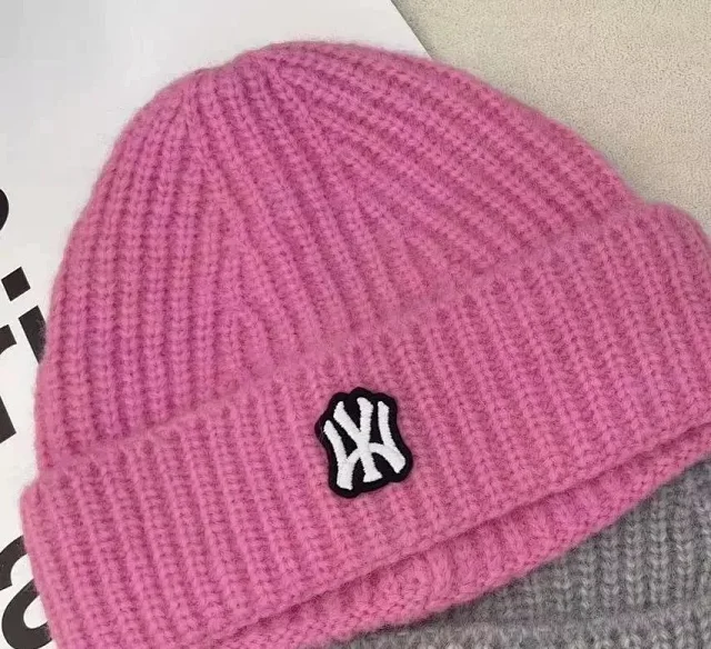New York Yankees Hats Logo Baseball Cap and Knit Beanie product detail image 10