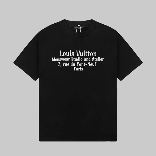 Louis Vuitton T-Shirts Monogram graphic product detail image 9