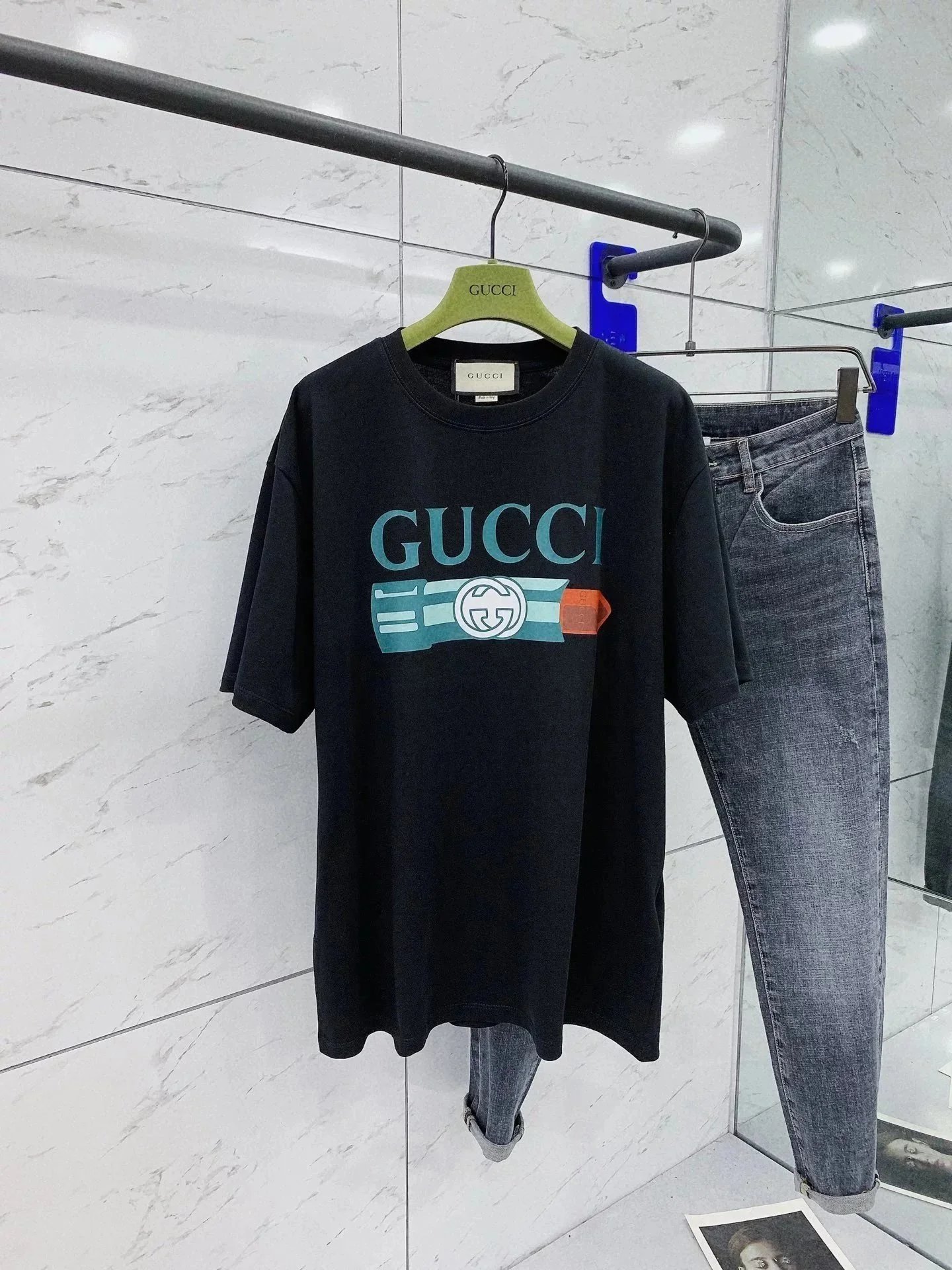 Gucci T-Shirts Logo Graphic image 3