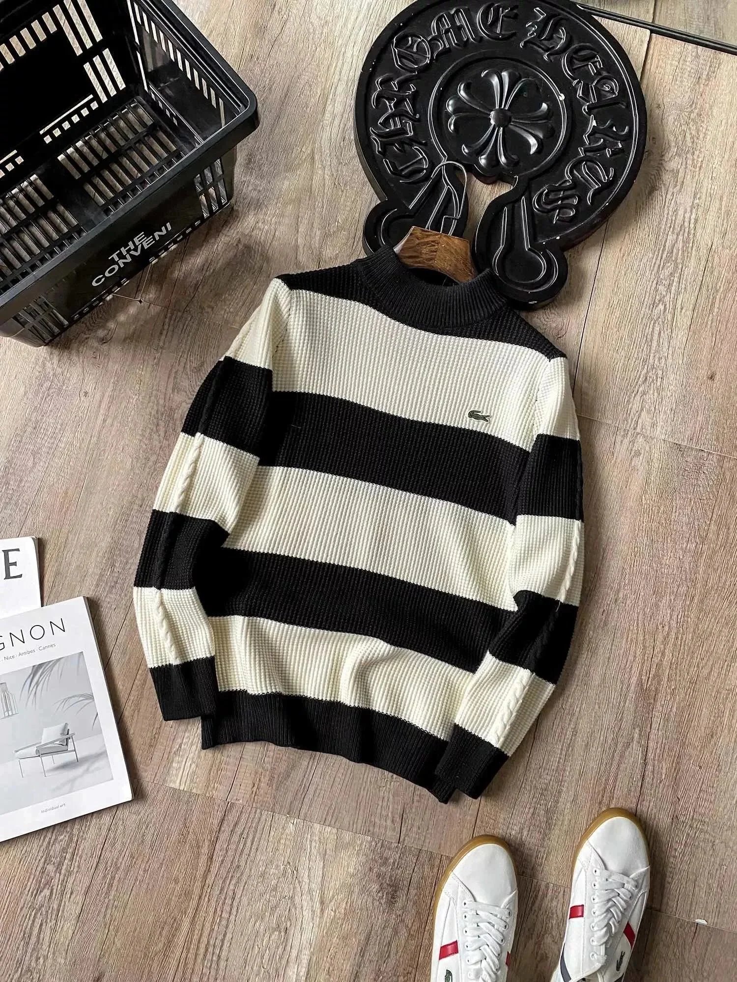 Lacoste Knitwear Crewneck crocodile-logo sweater — 37