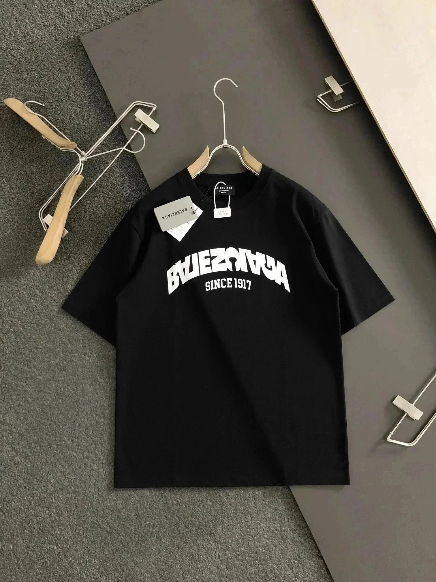 Balenciaga T-Shirts Short-Sleeve Logo Print — 33