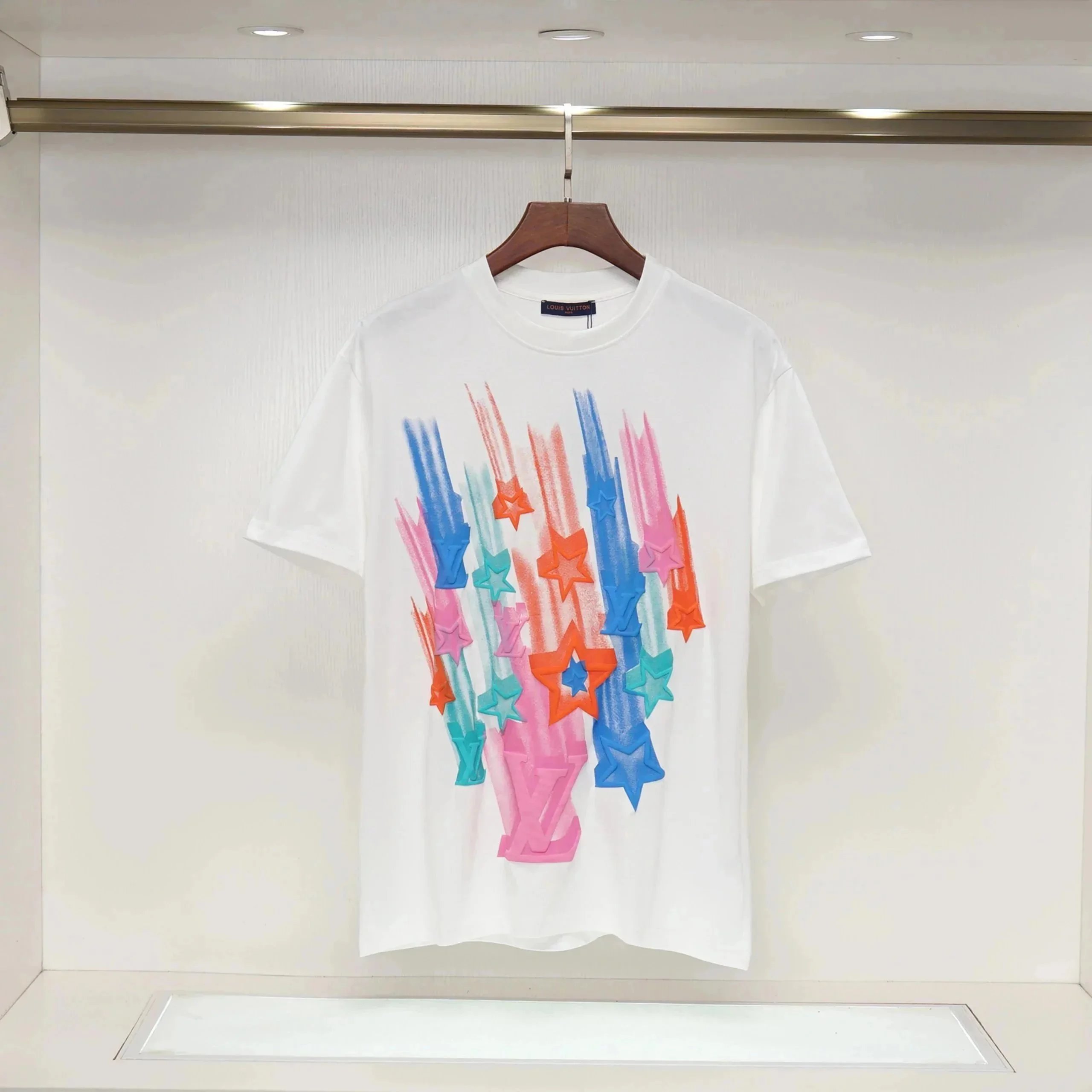 Louis Vuitton T-Shirts Monogram graphic — 5