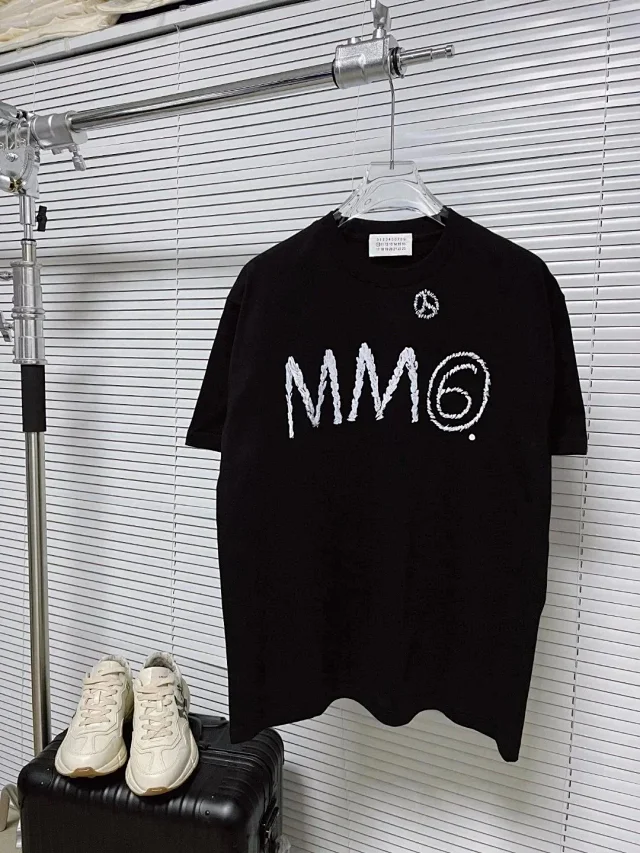 MM6 Maison Margiela T-Shirts Numbered logo print short-sleeve T-shirt product detail image 9