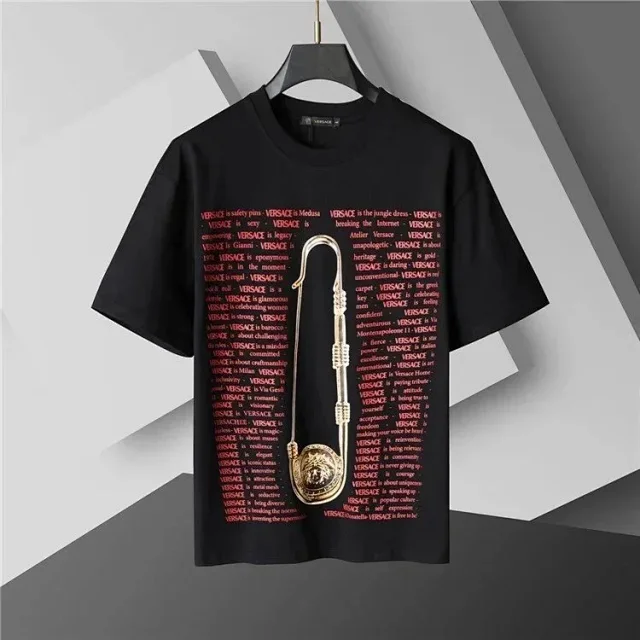 Versace T-Shirts Graphic Logo Print T-Shirt product detail image 4