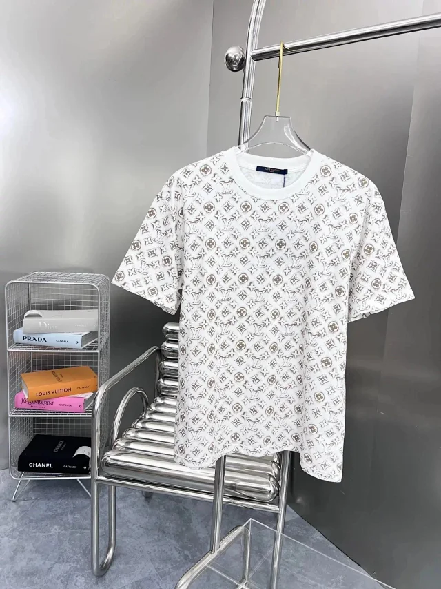 Louis Vuitton T-Shirts Assorted Logo Designs product detail image 6