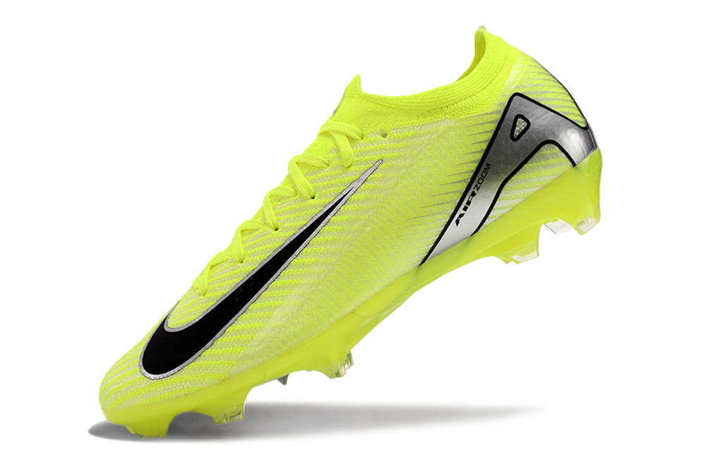 Nike Boots Low-cut studded football — 8