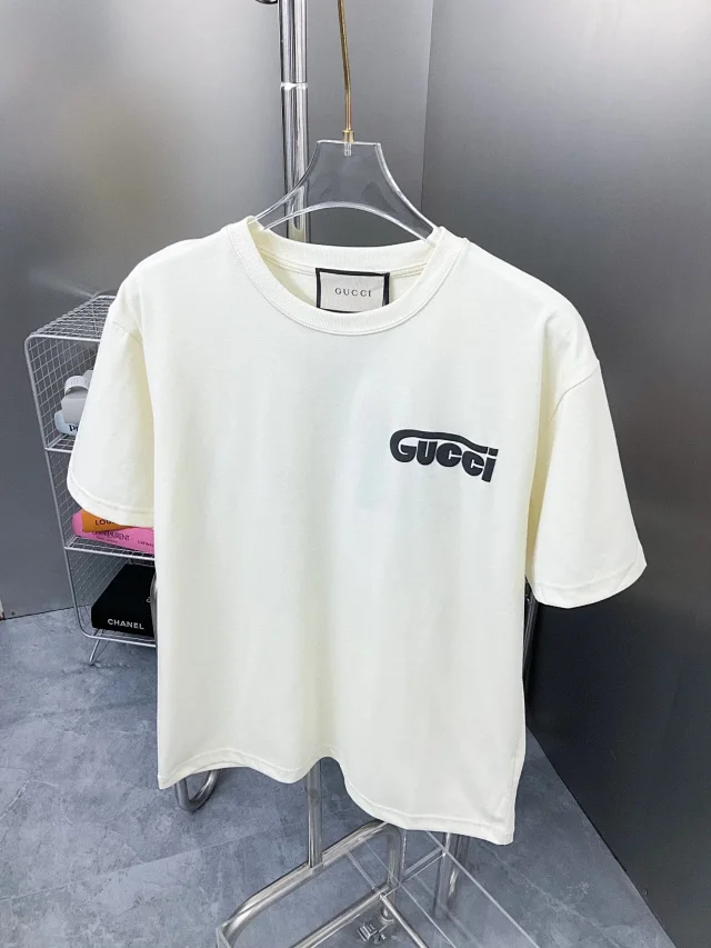 Gucci T-Shirts Logo Graphic product detail image 13