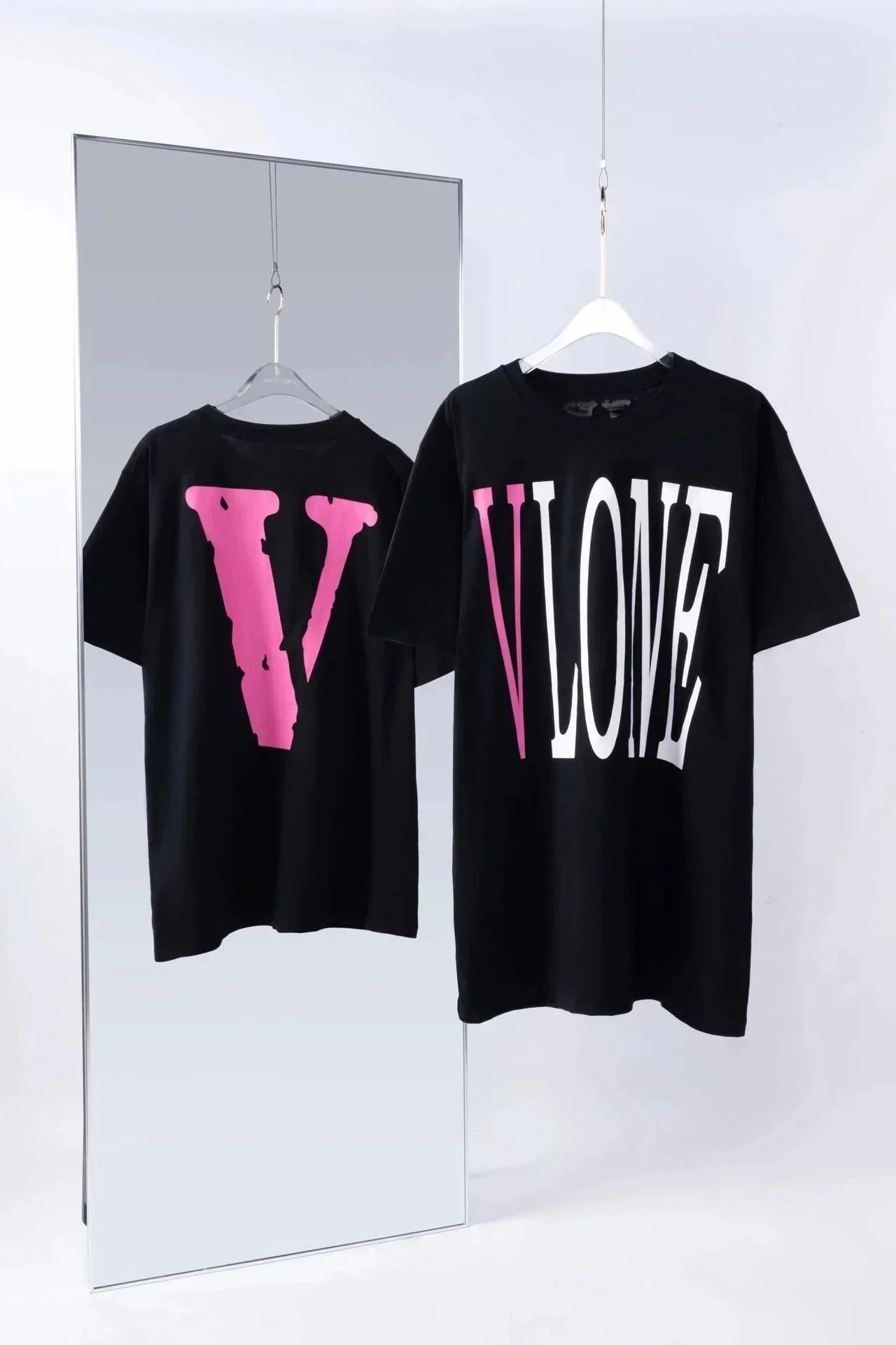 VLONE T-Shirts Short-Sleeve V Logo Graphic image 9