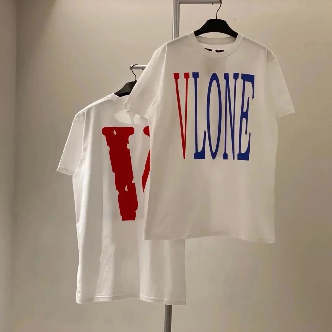 VLONE T-Shirts Short-Sleeve V Logo Graphic — 20