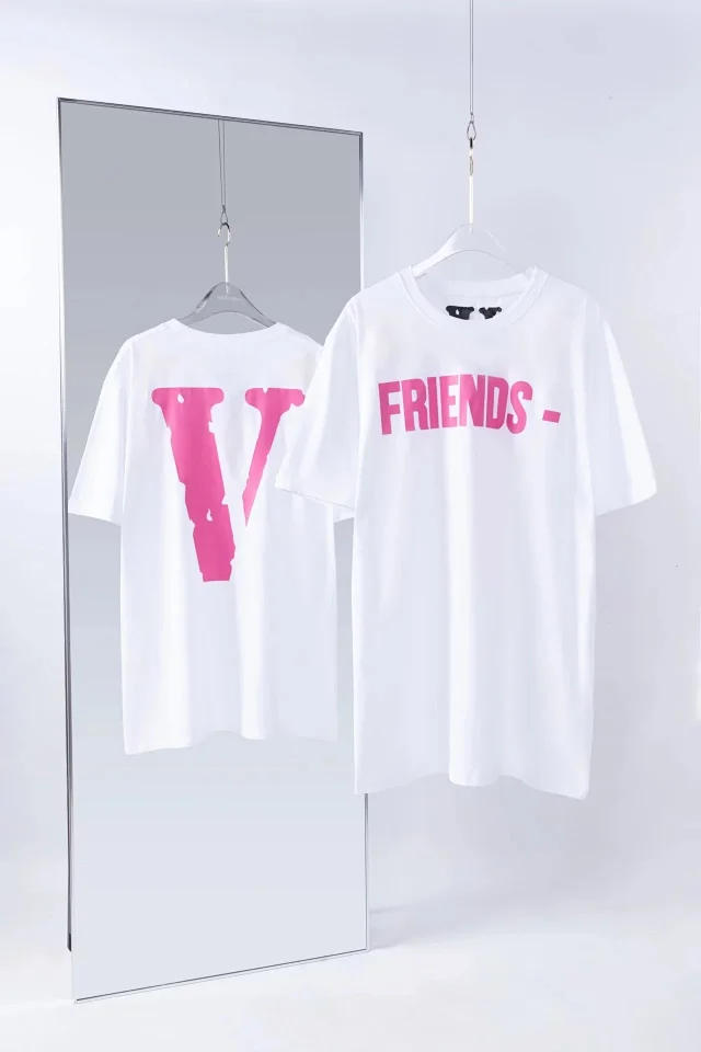 VLONE T-Shirts Short-Sleeve V Logo Graphic product detail image 12