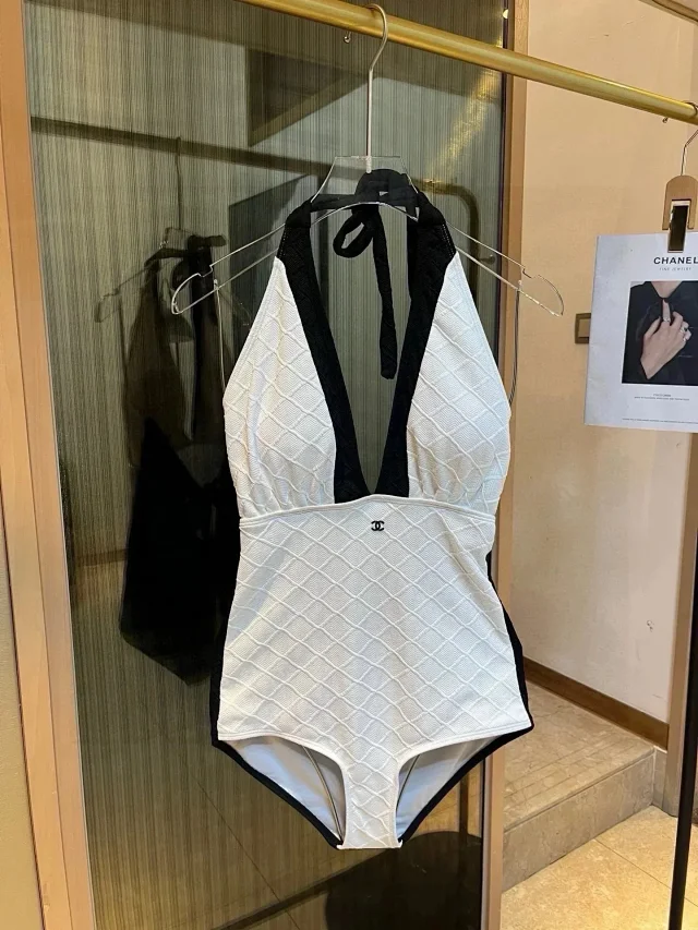 Chanel Swimwear Two-Piece Bikini Set product detail image 19