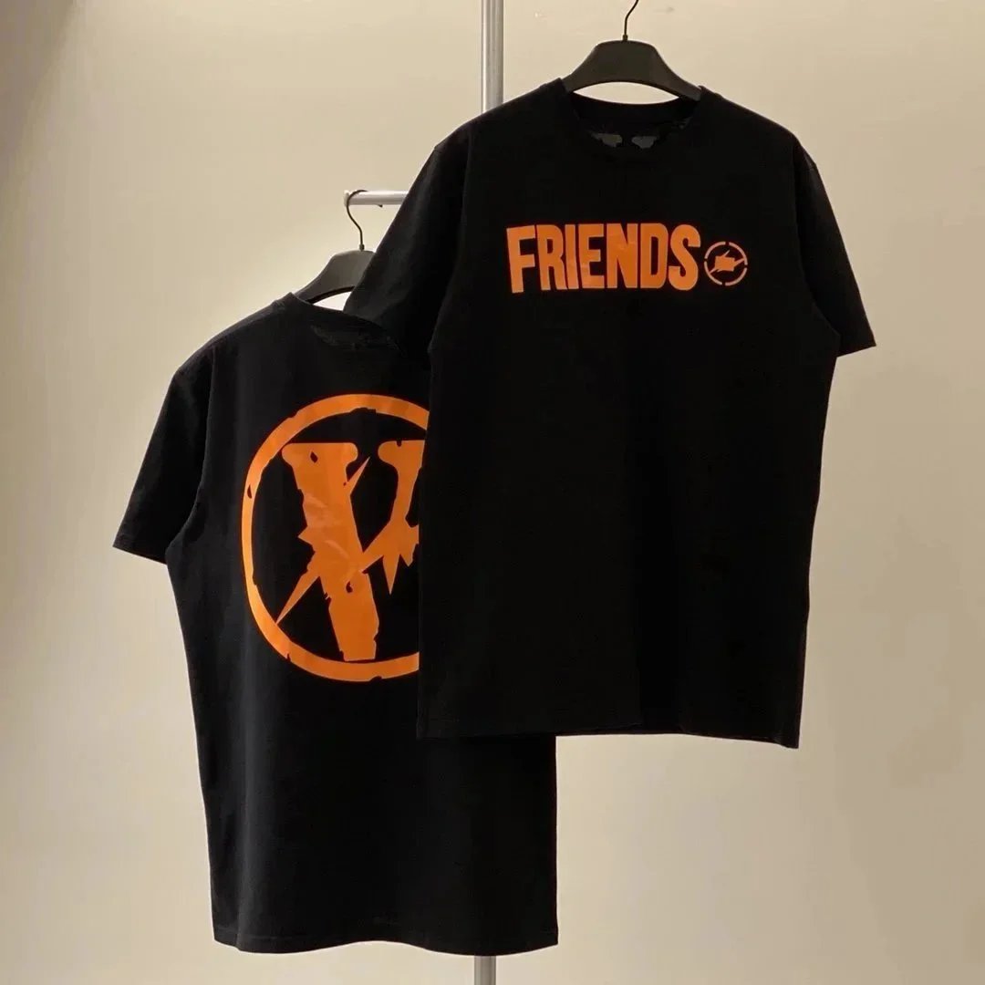 VLONE T-Shirts Short-Sleeve V Logo Graphic — 19