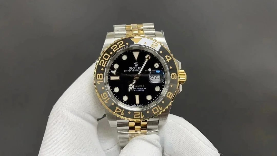 Rolex Multiple watch models — 21