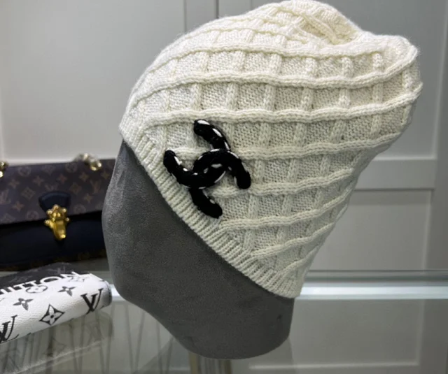 Chanel Hats Cable-Knit Logo Beanie product detail image 14