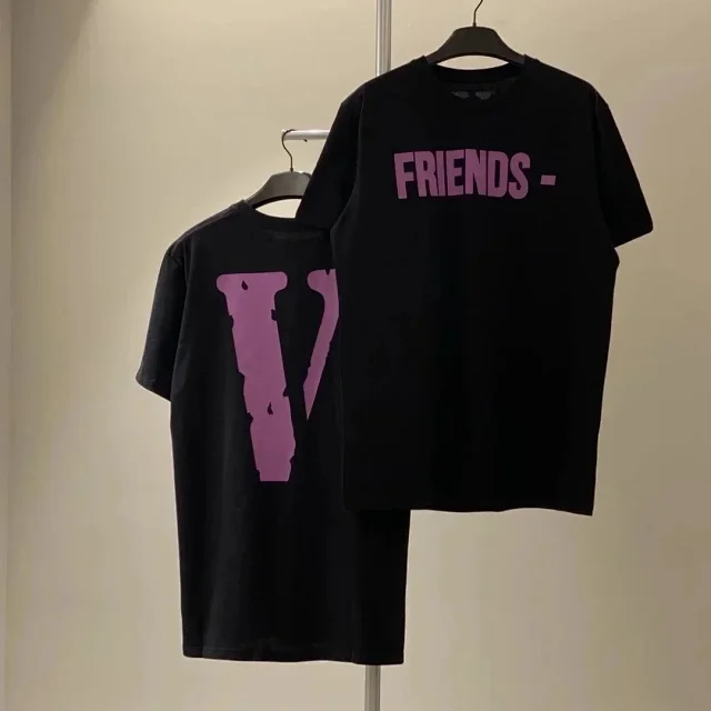 VLONE T-Shirts Short-Sleeve V Logo Graphic product detail image 7