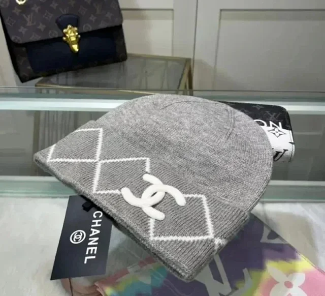 Chanel Hats Cable-Knit Logo Beanie product detail image 6