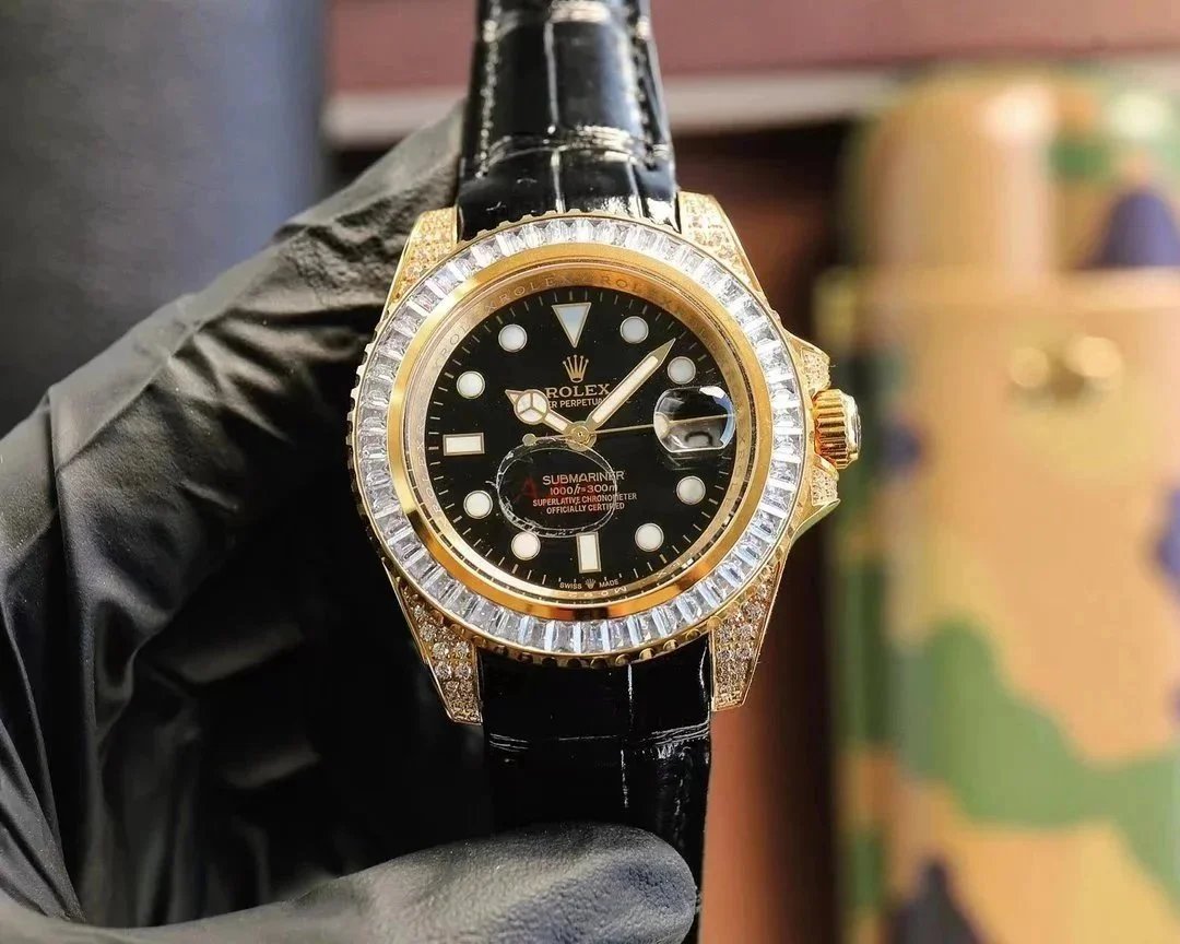 Rolex Multiple watch models — 33