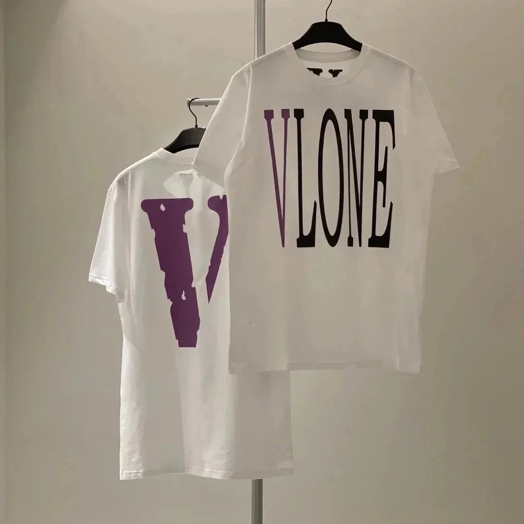 VLONE T-Shirts Short-Sleeve V Logo Graphic — 22