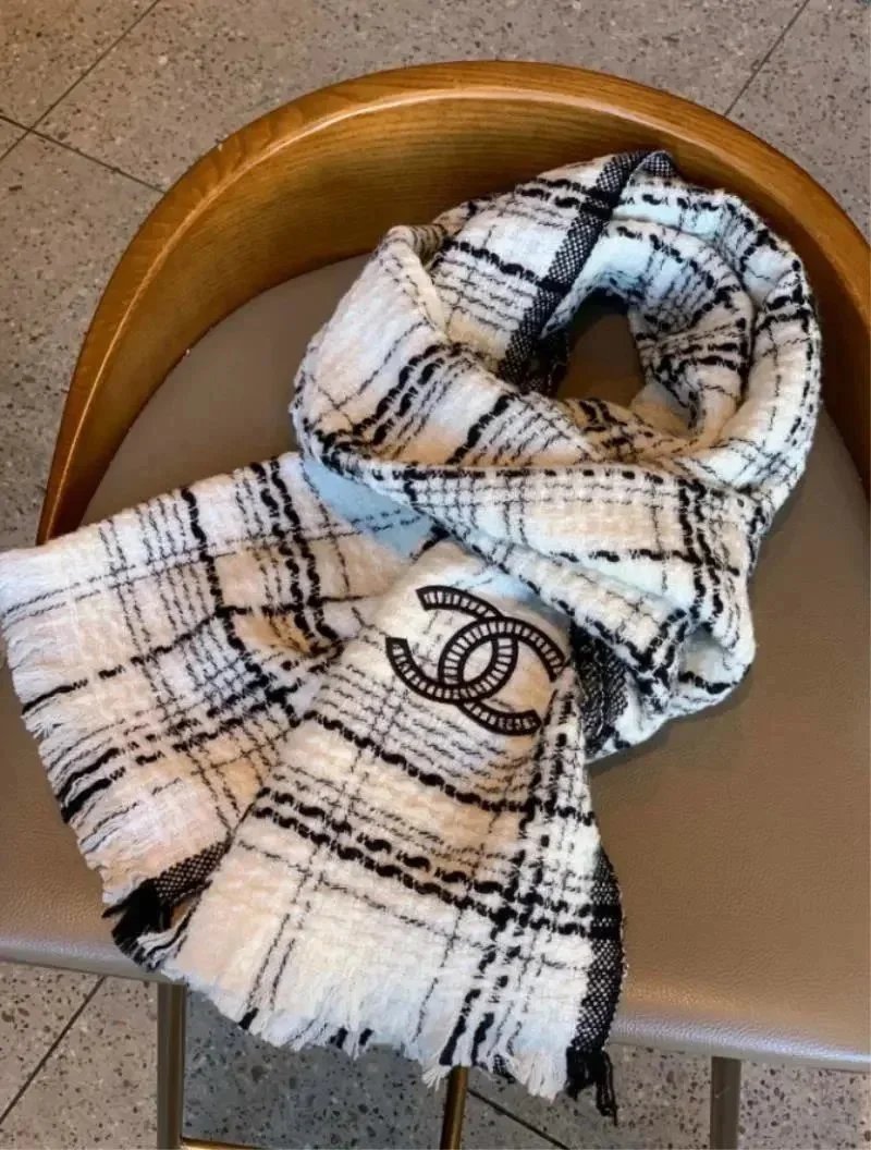 Chanel Scarves Fringed plaid CC-logo scarf — C- 2 white