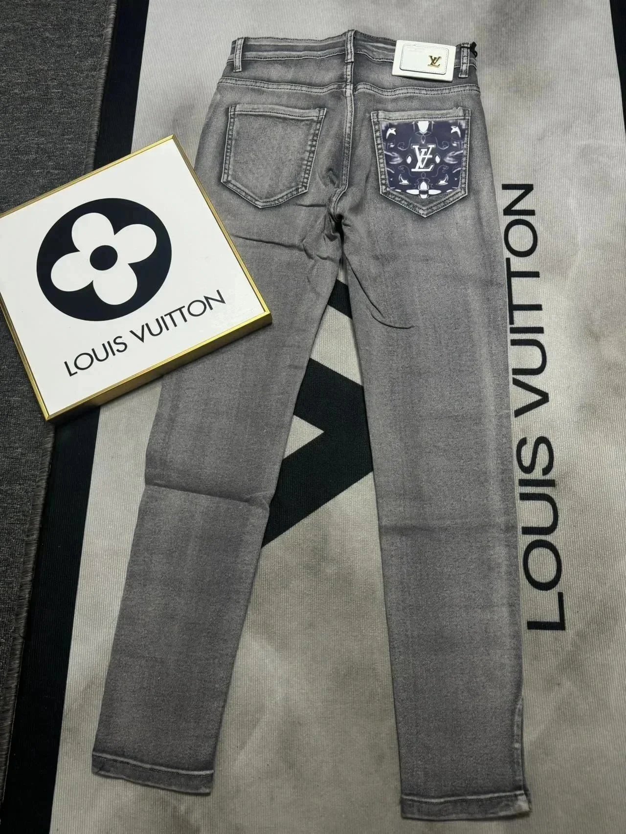 Louis Vuitton Jeans Monogram Pocket Design image 5