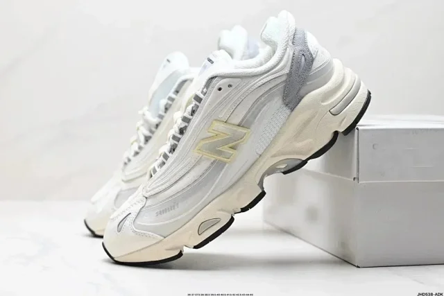 New Balance Sneakers 1000 product detail image 5