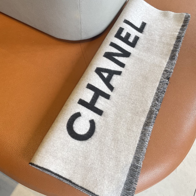 Chanel Scarves Fringed plaid CC-logo scarf image 5