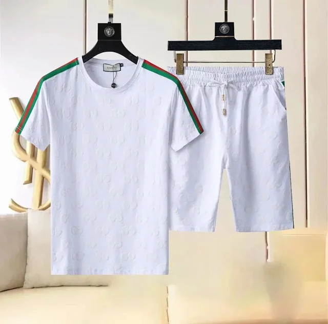 Gucci Matching Sets T-Shirt and Shorts Set product detail image 3