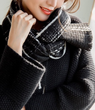 Chanel Scarves Fringed plaid CC-logo scarf image 7