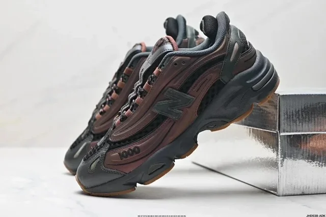 New Balance Sneakers 1000 product detail image 9