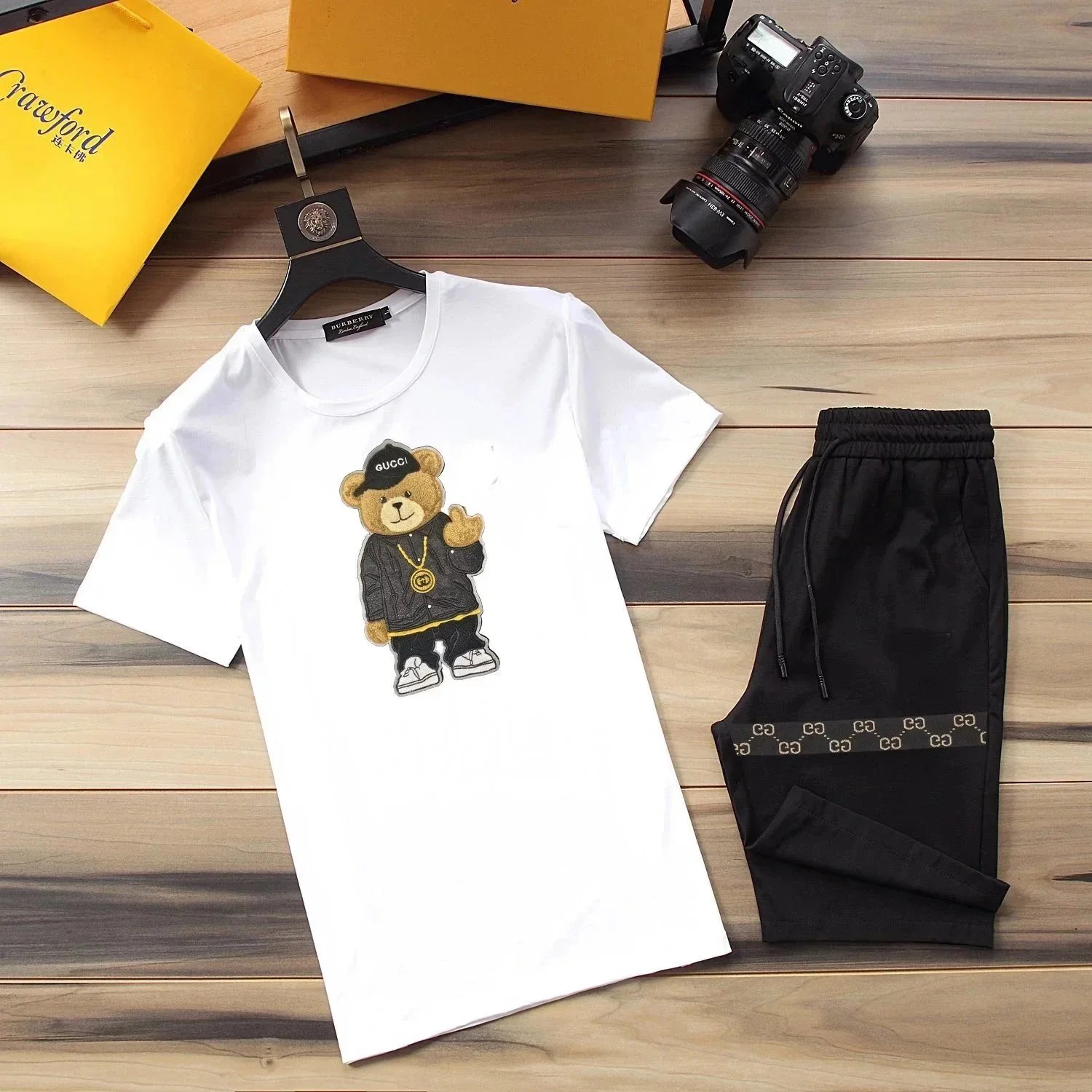 Gucci Matching Sets T-Shirt and Shorts Set — 20