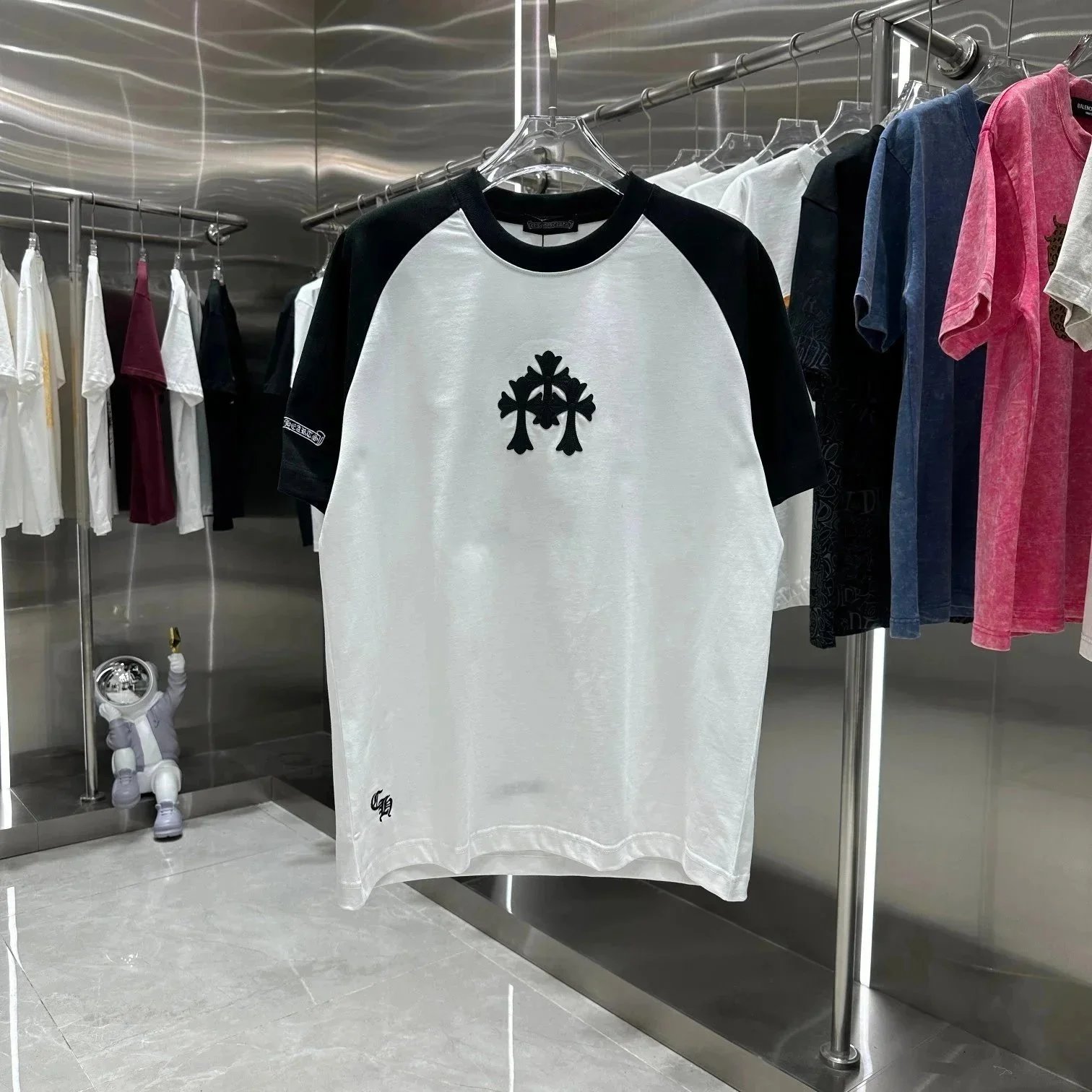Chrome Hearts T-Shirts Short-sleeve graphic T-shirt with cross motifs — 30