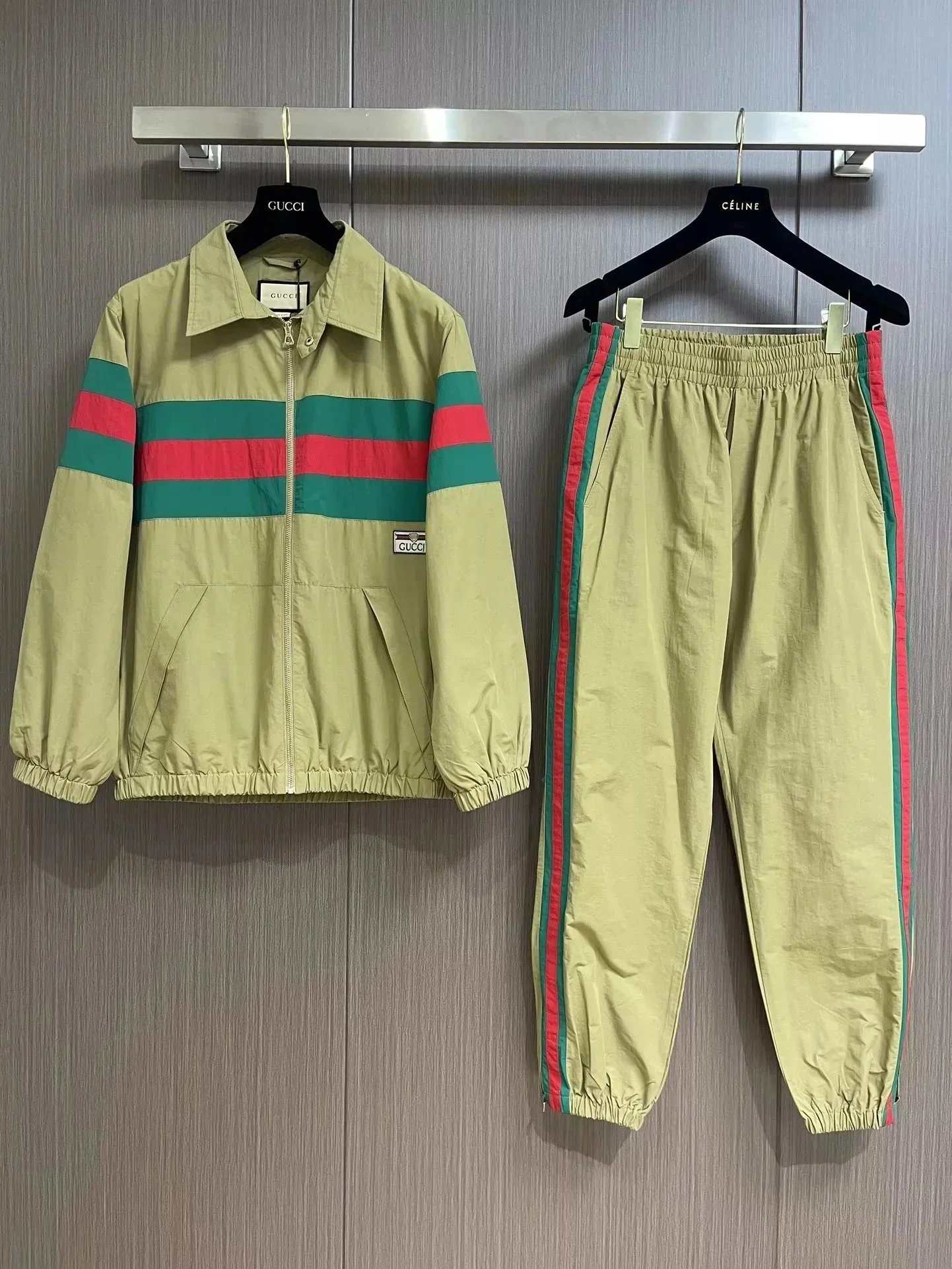 Gucci Matching Sets T-Shirt and Shorts Set — 8