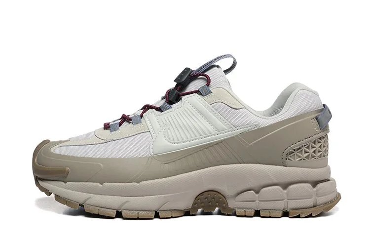 Nike Sneakers Toggle-Lace Chunky — Off-white