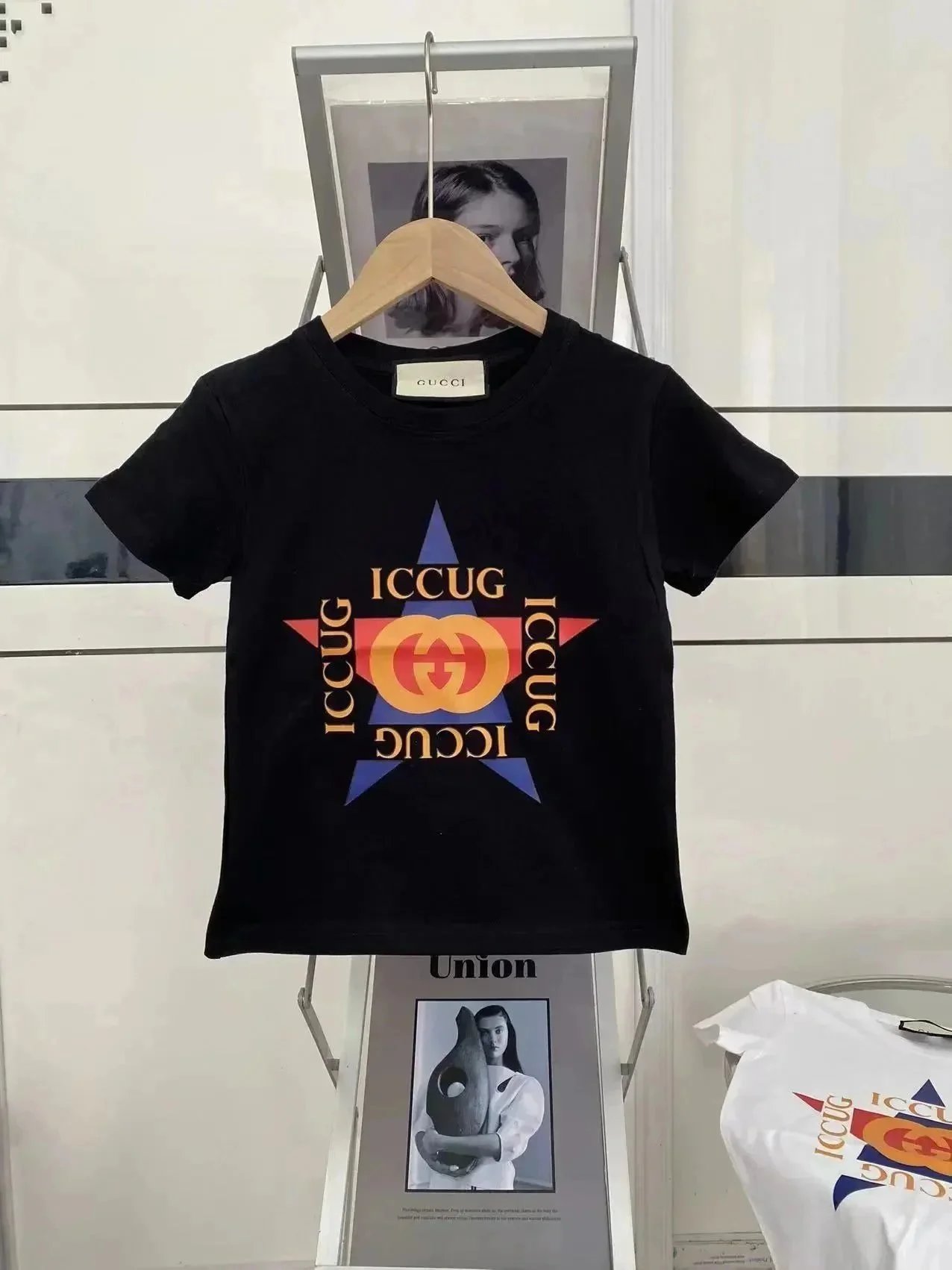 Gucci T-Shirts Graphic Print Short-Sleeve T-Shirt — 9