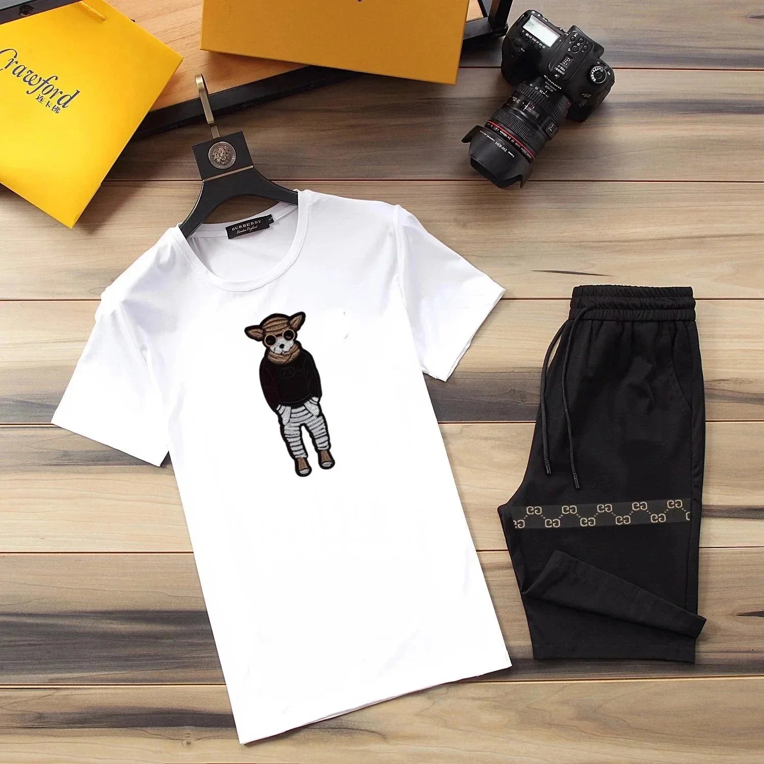 Gucci Matching Sets T-Shirt and Shorts Set — 22