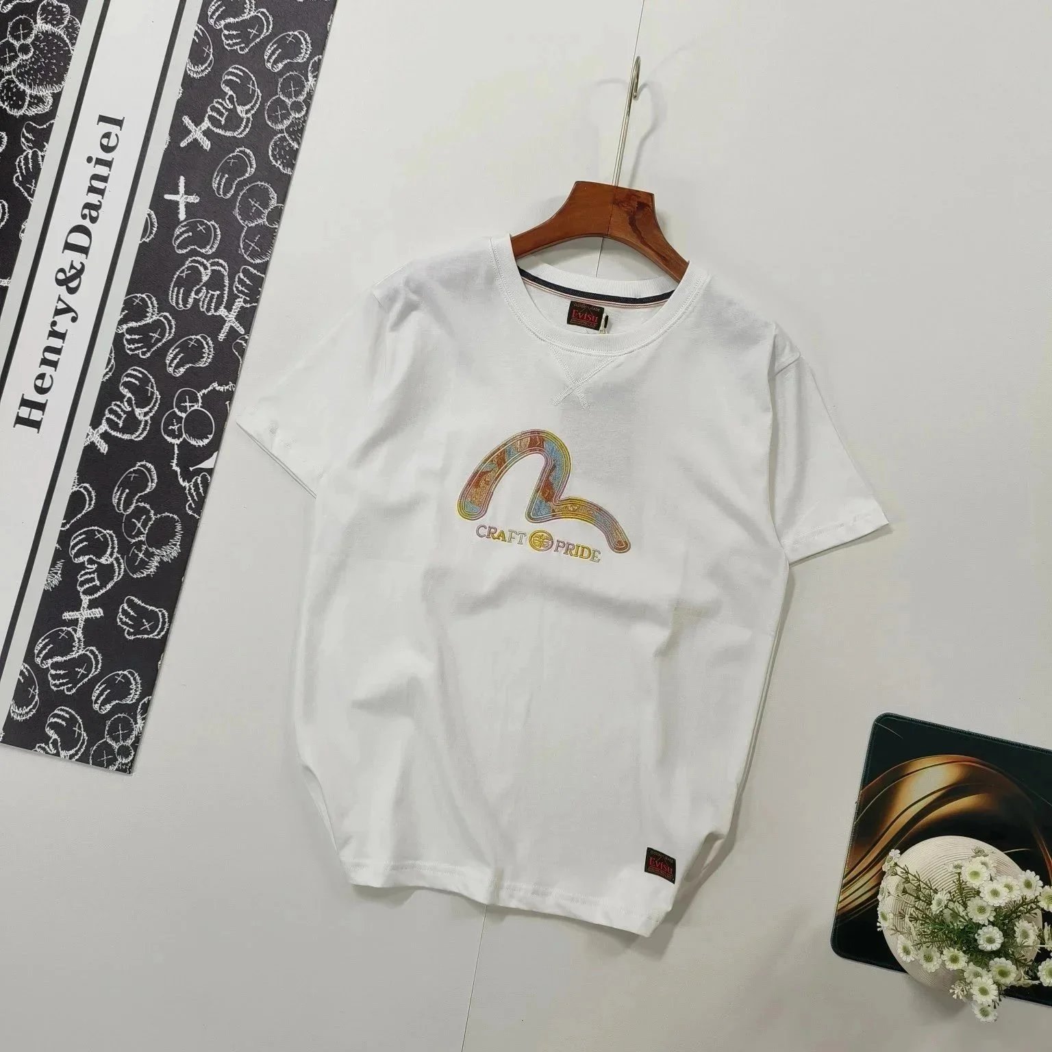 EVISU T-Shirts Short-Sleeve Logo Graphic T-Shirt image 10