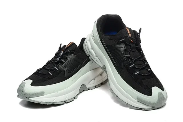 Nike Sneakers Toggle-Lace Chunky product detail image 1