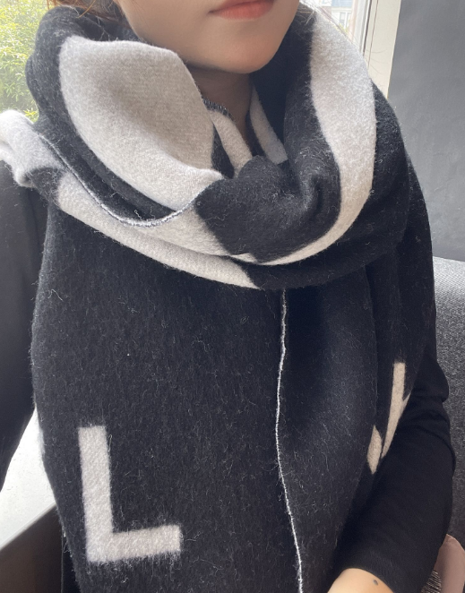 Chanel Scarves Fringed plaid CC-logo scarf image 3