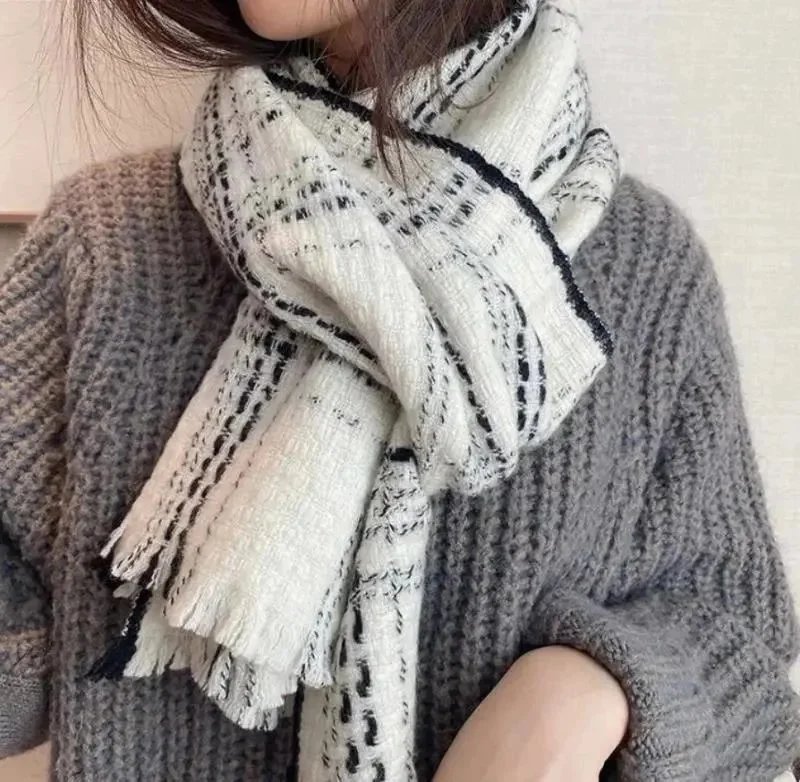 Chanel Scarves Fringed plaid CC-logo scarf image 6