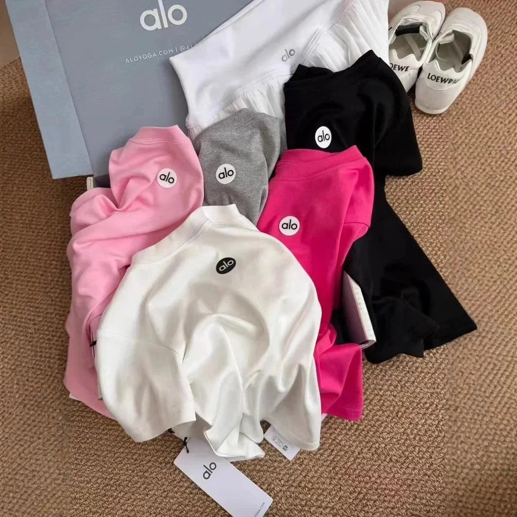 Alo Yoga T-Shirts Crew Neck Short-Sleeve Logo T-Shirt image 1
