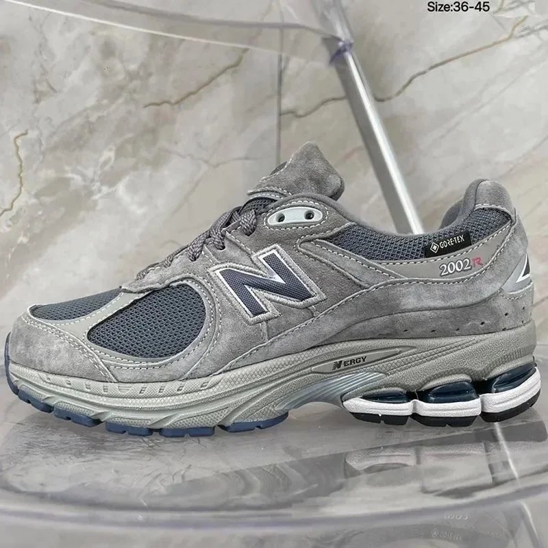 New Balance Sneakers 2002R Gore-Tex image 3