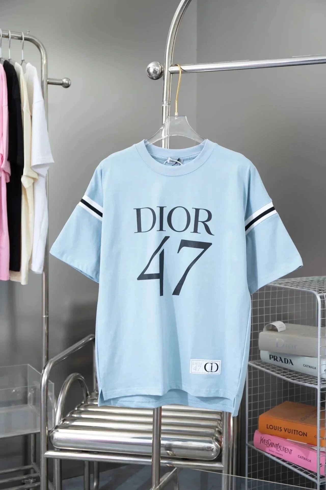 Dior T-Shirts Short-Sleeve Graphic Print — 24