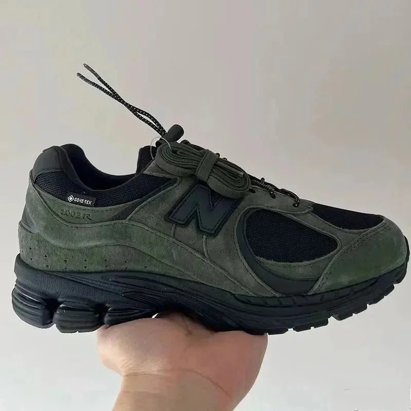 New Balance Sneakers 2002R Gore-Tex — 2002RJound collaboration model in pine green