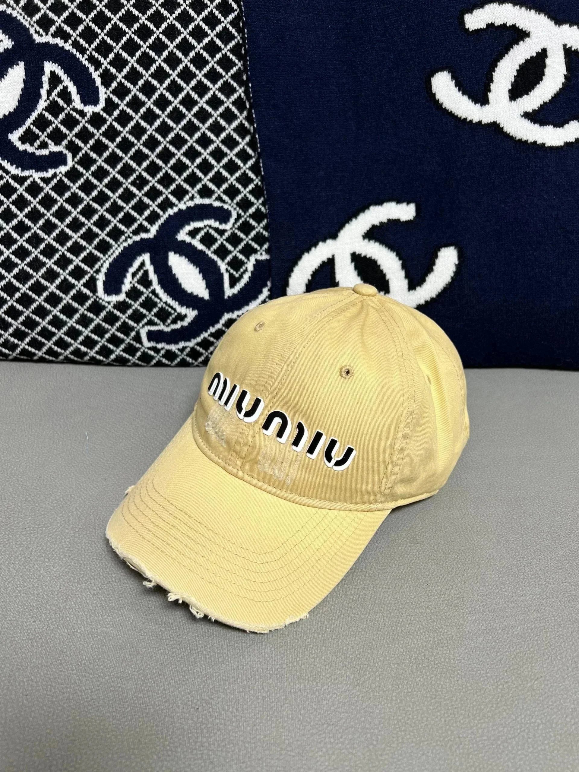 Hermès Multiple Baseball Cap Designs image 6