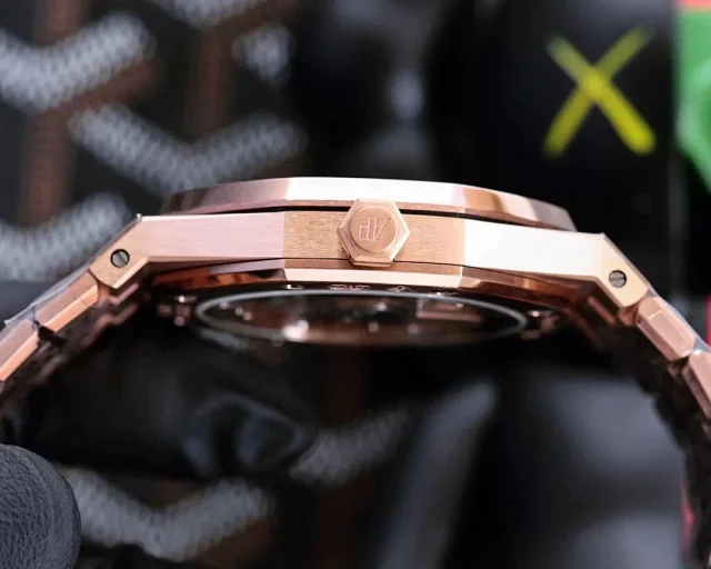 Audemars Piguet Watches Royal Oak Date product detail image 8